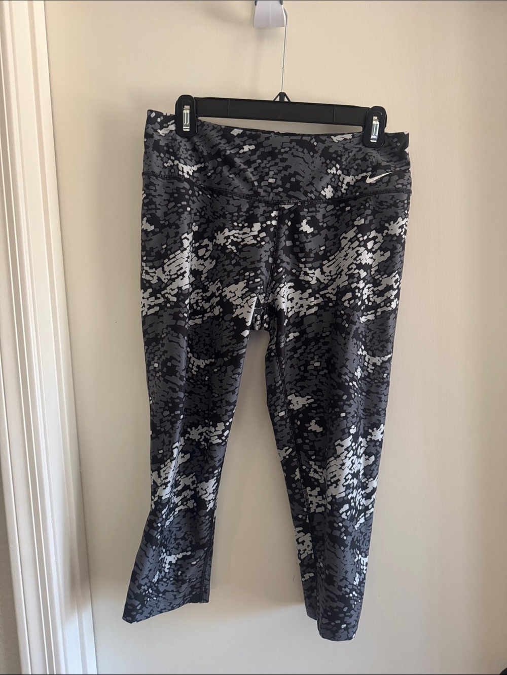 Nike Black & Gray Pixel Camo Capri Leggings